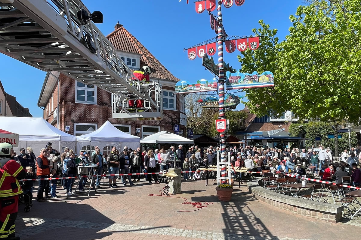 1. Mai in Schönberg mit großem Maibaumfest 2025
