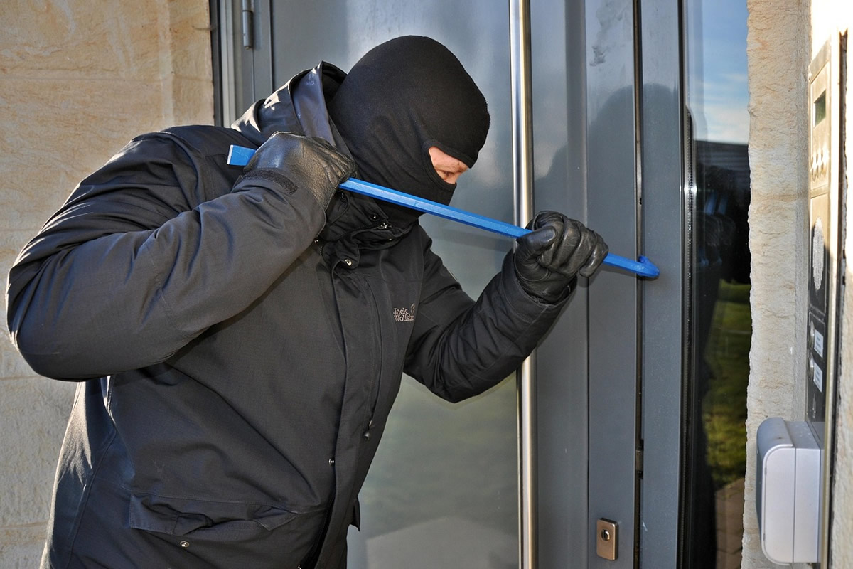 Laboe: Wachsame Nachbarn - Festnahme nach Wohnungseinbruch